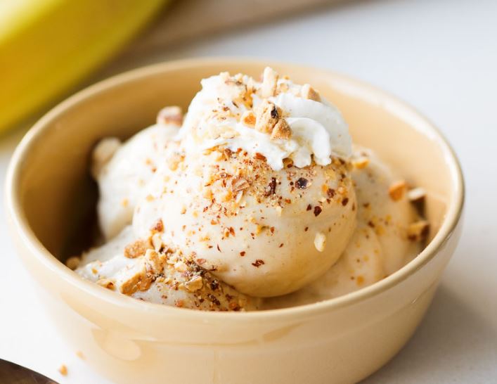 Простой рецепт домашнего бананового мороженого