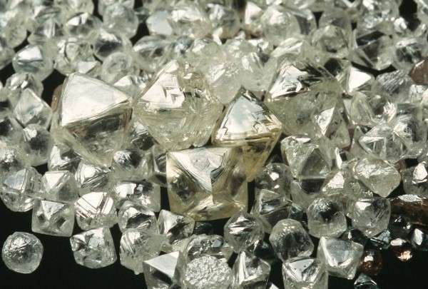 Алмазы в природе