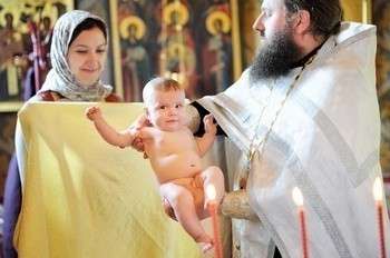 На всю жизнь: кто может быть крестными родителями. Фото с сайта svadba-rb.ru