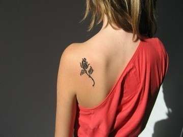 Значение татуировки на теле — роза