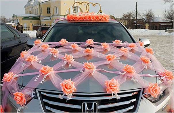 Как украсить машины гостей на свадьбу