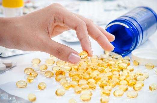 Синтетические добавки: помогают ли избавиться от дефицита витамина Е?