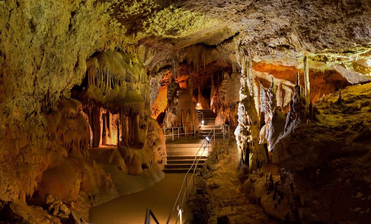 Уникальные крымские пещеры Чатыр-Дага