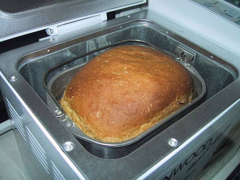 Выгодно ли печь хлеб в хлебопечке