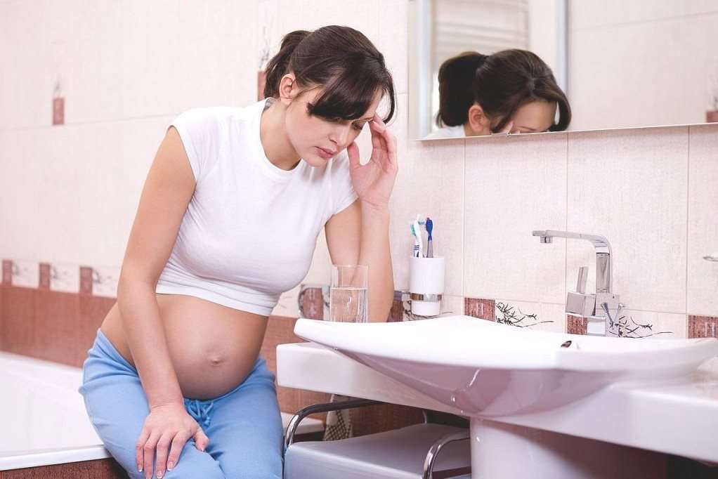 Тошнота на пустой желудок во время беременности
