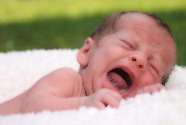 В норме новрожденный должен закричать